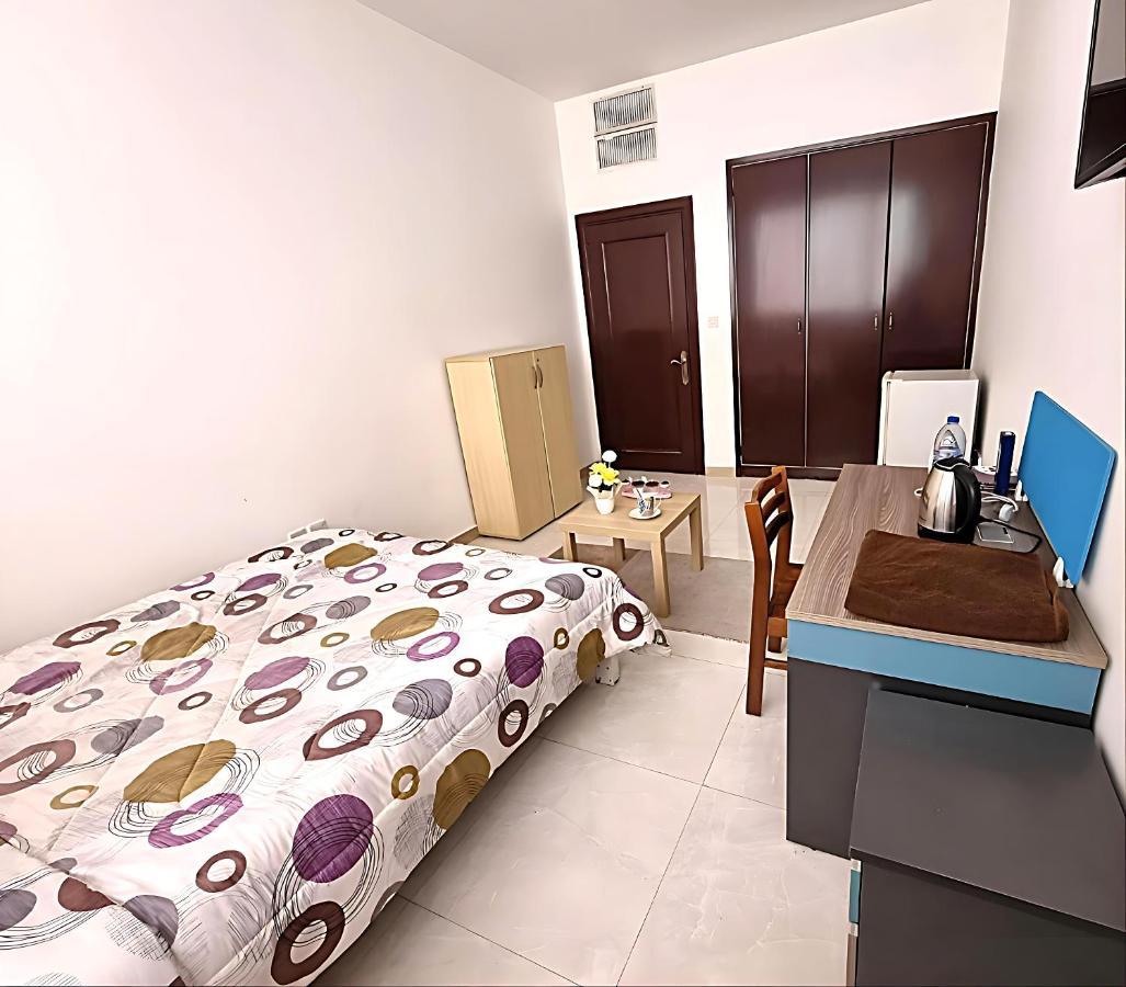 Corniche Street - Extremely Unique Room Абу-Дабі Екстер'єр фото